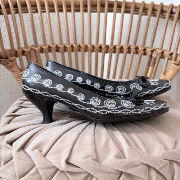 Franco Sarto Embroidered Kitten Heels - Picture 4 of 7